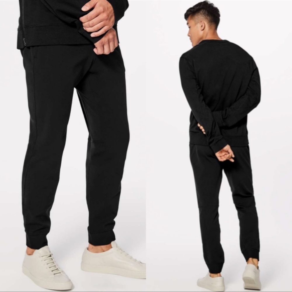 Lululemon Sojourn Jogger in Black size Large